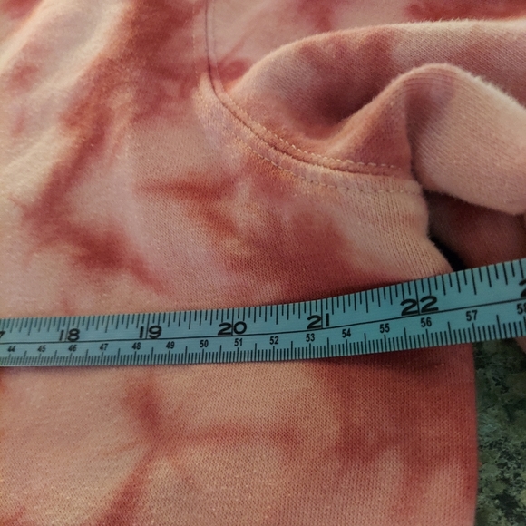 Sweatshirt Size L - Picture 3 of 5